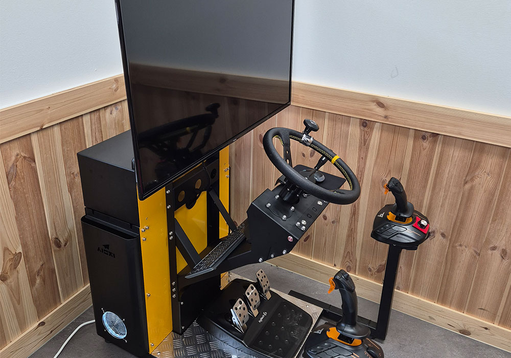 Hình ảnh hoàn tất việc bàn giao máy mô phỏng máy xúc